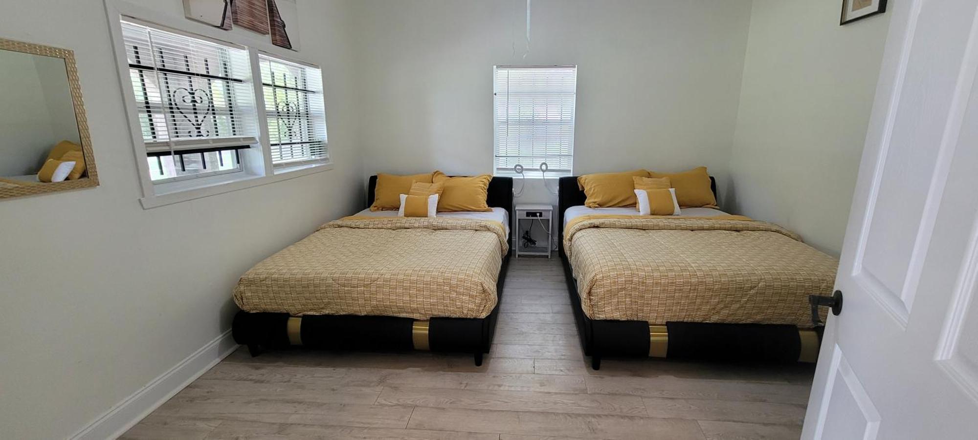 Large, Central, Lovely & Cozy 4Bed/2Bath - House By Everbank Stadium Jacksonville Extérieur photo