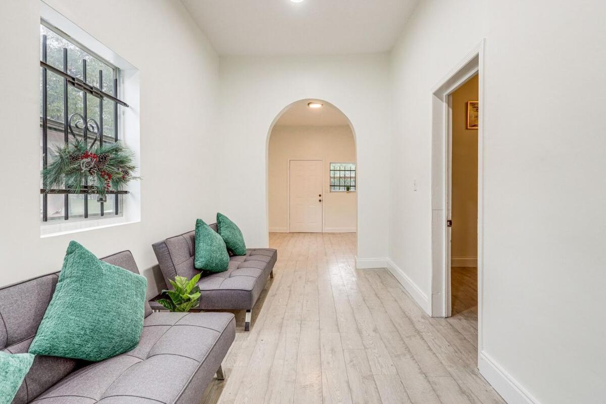 Large, Central, Lovely & Cozy 4Bed/2Bath - House By Everbank Stadium Jacksonville Extérieur photo